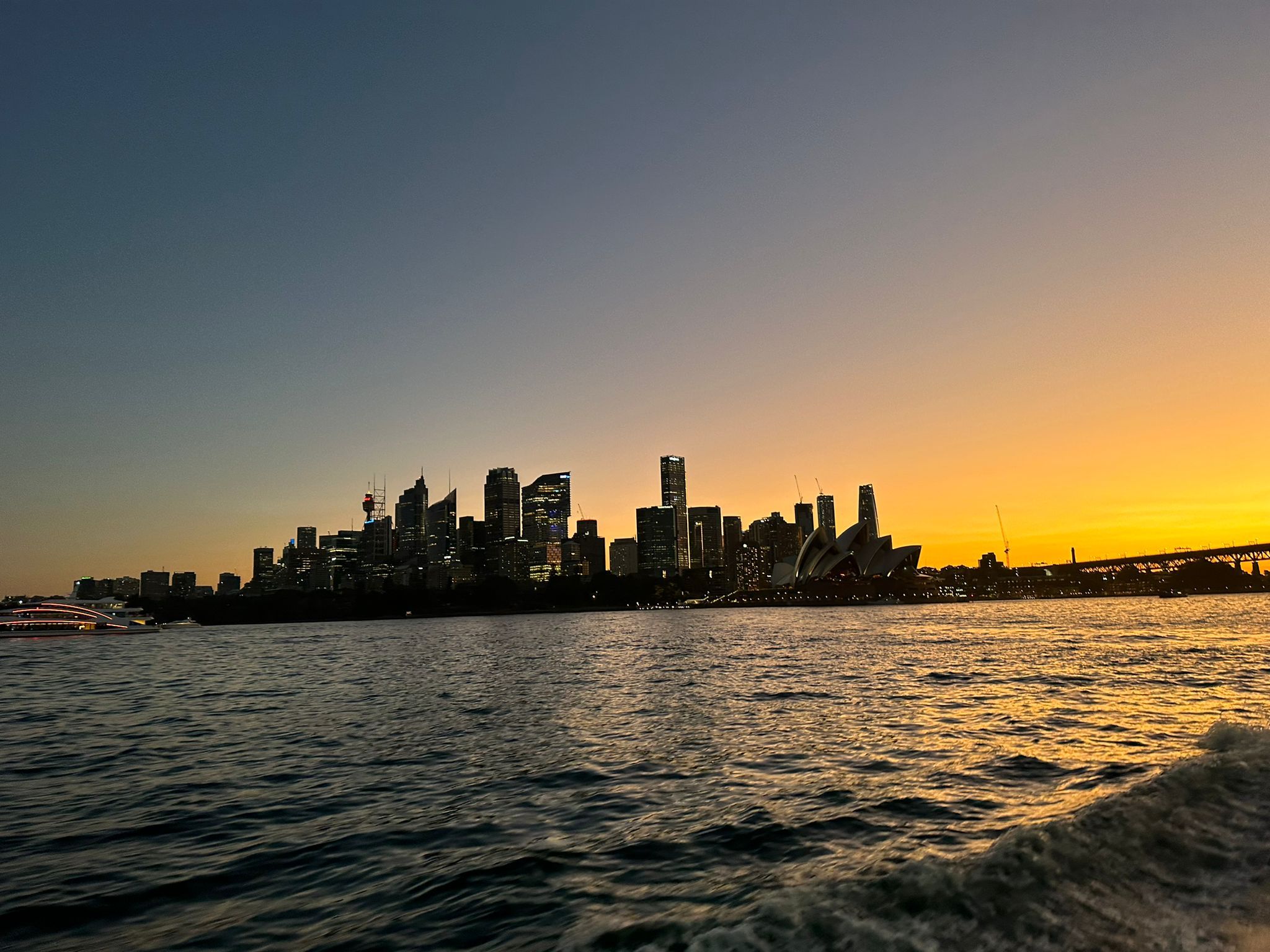 Travelling and backpacking Sydney as a wheelchair user accessible travel wheelchair-friendly accommodation and things to do